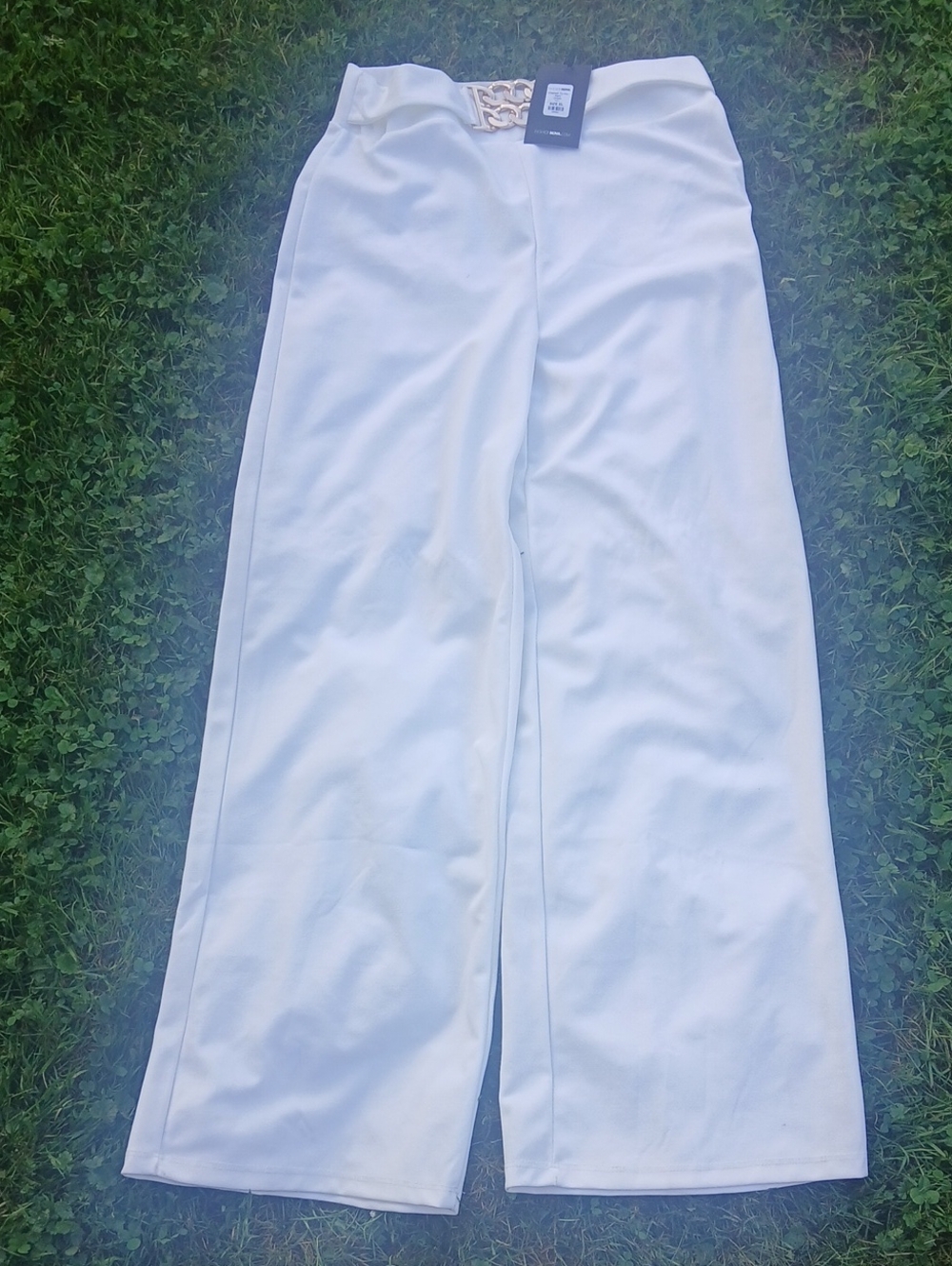 Fashion Nova Girls White Wide-Leg Pants with Gold Waist Accent